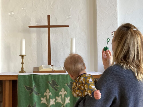 Babykirchenliedersingen – Foto Almut Stümke